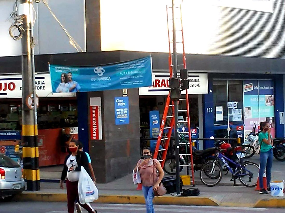 Instalação semafórica em andamento