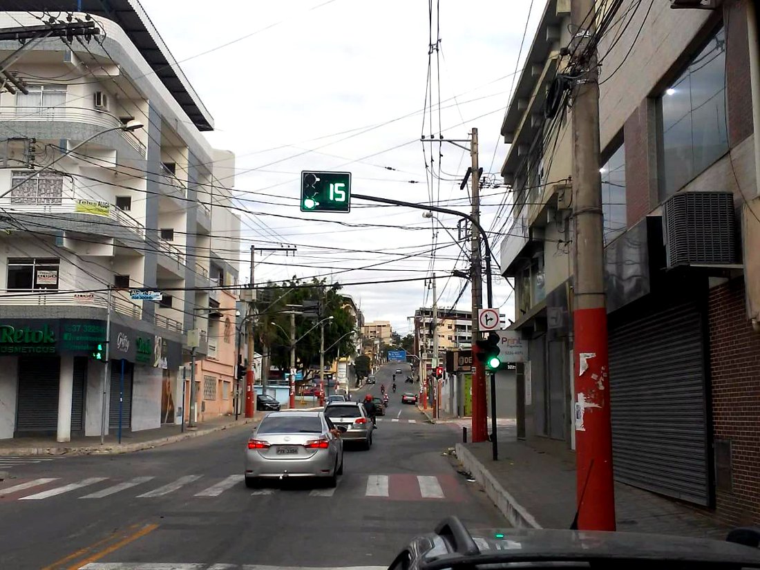 Semáforo instalado - serviço Onda Verde