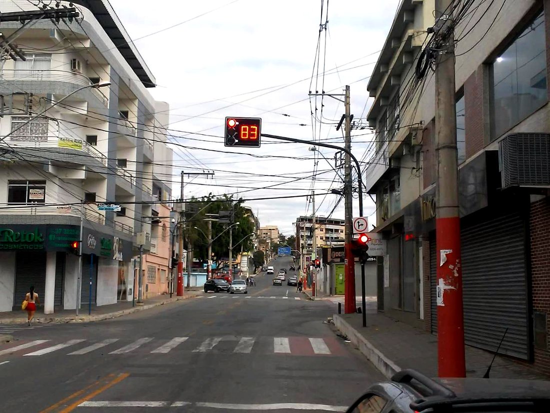 Semáforo instalado - serviço Onda Verde